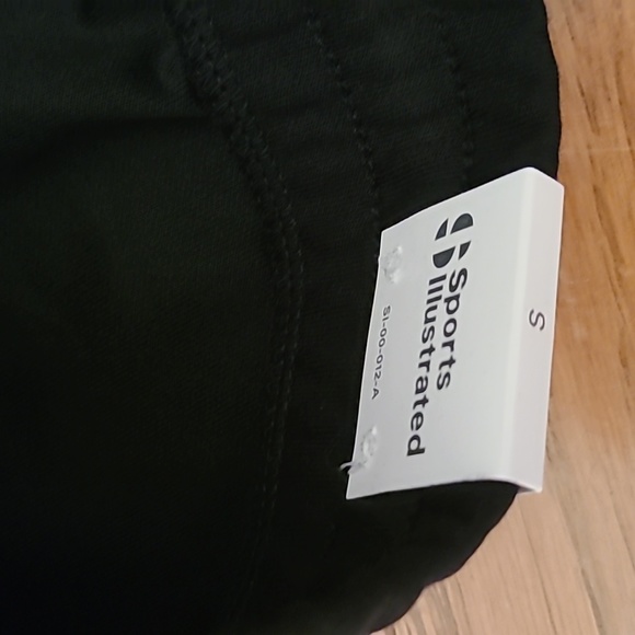 SPORTS ILLUSTRATED WOMEN'S BLACK SHORTS ELASTIC WAISTBAND SIZE SMALL - Picture 7 of 11